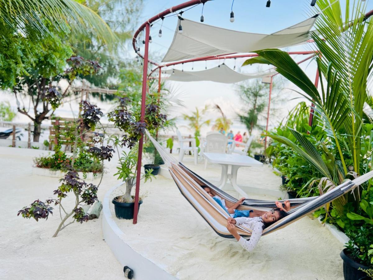 Pelican Beach Maafushi Esterno foto